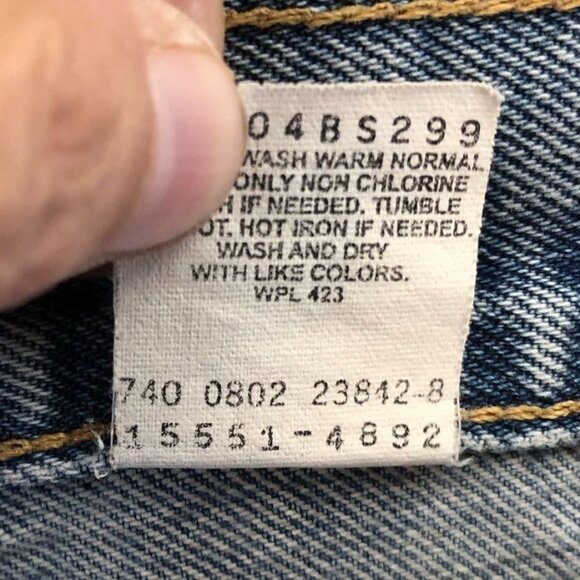 Vintage Levis Women's Jean Cut Off Shorts Size 16 Missy Frayed Hem - Picture 7 of 12